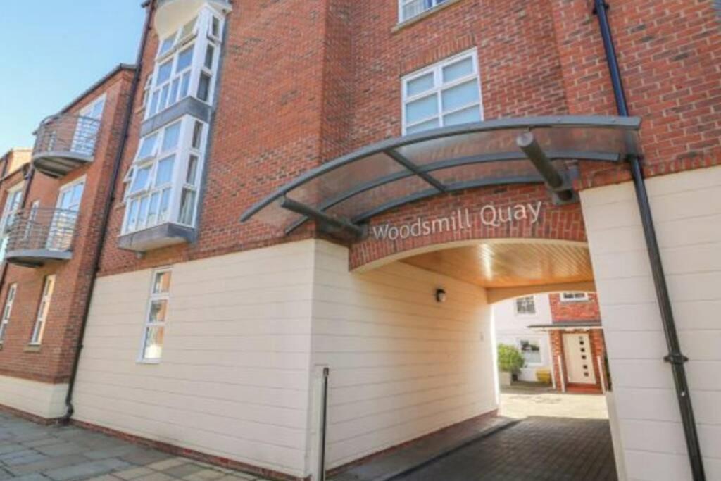 The Riverside At Woodsmill Quay With Parking ヨーク エクステリア 写真
